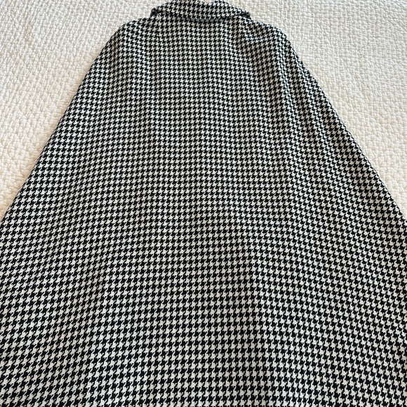 Vintage Houndstooth Cape Coat - Picture 4 of 7